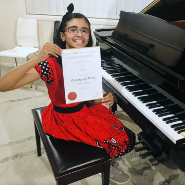 Congratulations to Diya who has passed her AMEB Piano For Leisure Grade 1 exam!